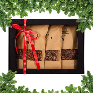 Kalėdinis dovanų rinkinys „Gardus Dūmelis“ su Smokey Olive Wood drožlėmis – tobula dovana aromatingo dūmo ir rūkyto skonio mėgėjams.