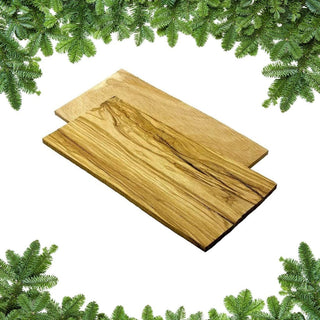 Prabangus Smokey Olive Wood dovanų rinkinys – alyvmedžio lentelės ir drožlės gurmaniškam kepimui bei rūkymui.