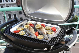WEBER Elektrigrillid Elektrigrill WEBER Q 1400 aluse, malmist grilli ja külgriiulitega, (43 x 32 cm, 2,2 kW)